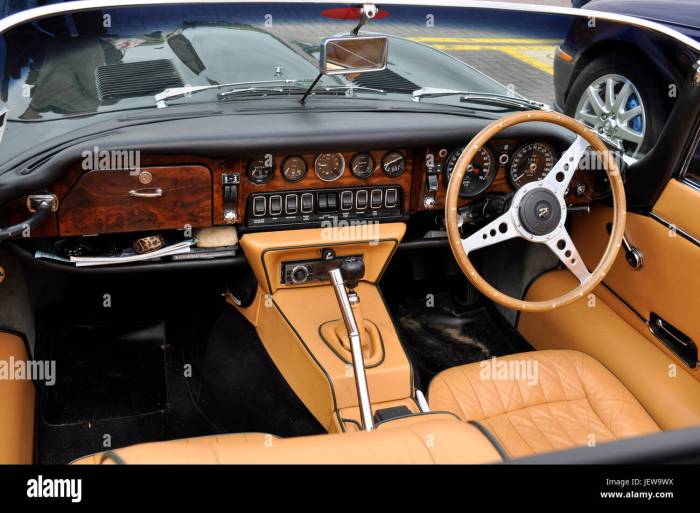 Wooden dashboard hi-res stock photography and images - Alamy